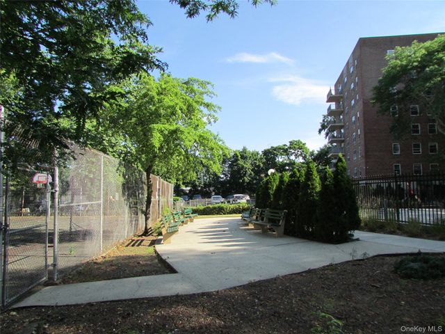 30 S. Cole 1 L, Spring Valley, NY 10977