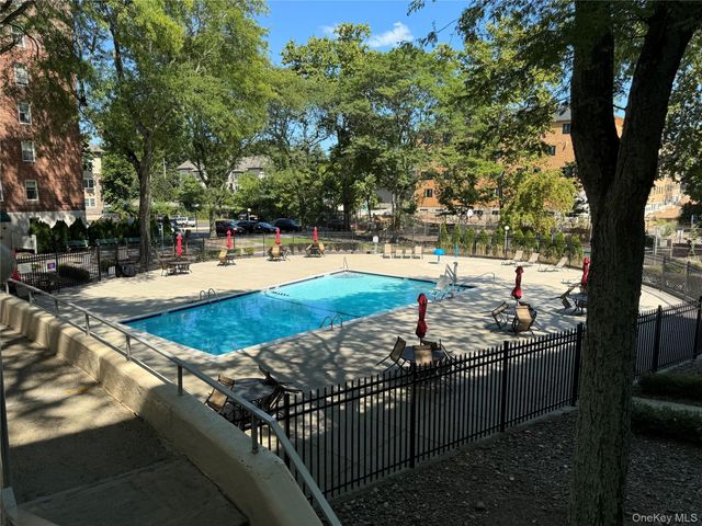 30 S. Cole 1 L, Spring Valley, NY 10977