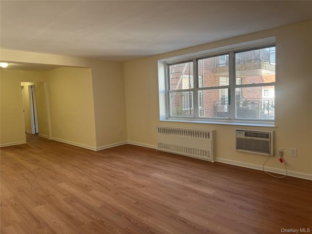 30 S. Cole 1 L, Spring Valley, NY 10977