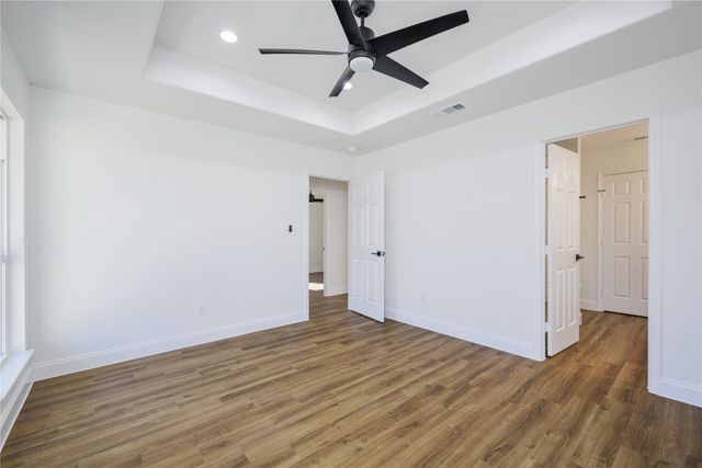 99 S Fir Street, Celeste, TX 75423