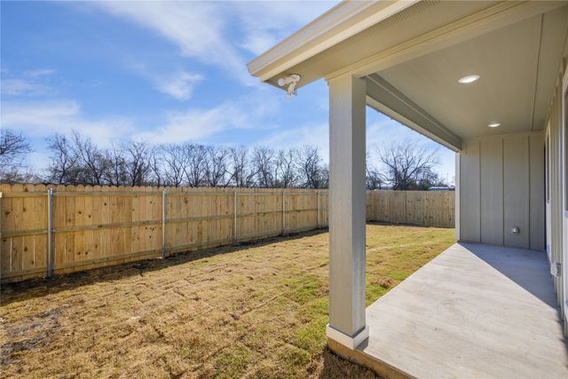 99 S Fir Street, Celeste, TX 75423