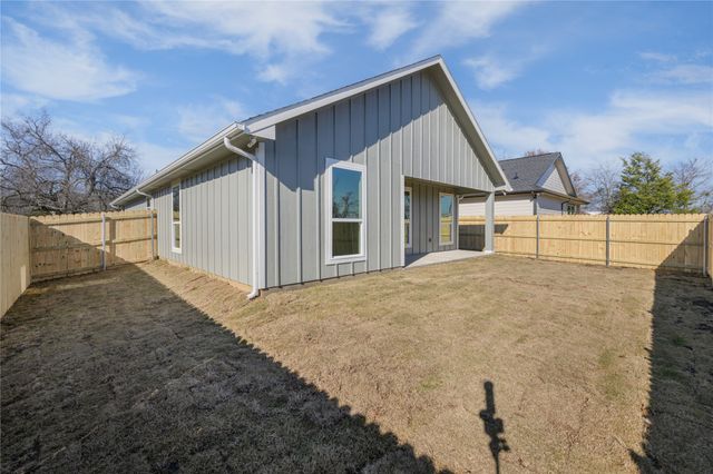 99 S Fir Street, Celeste, TX 75423