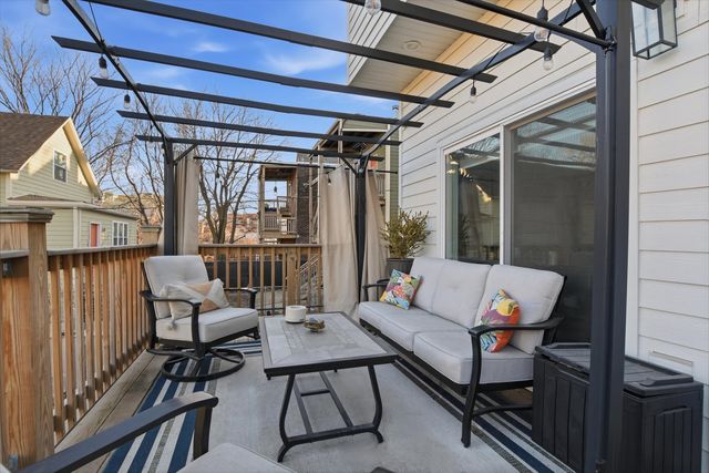 1635 N Central Park Avenue, Chicago, IL 60647