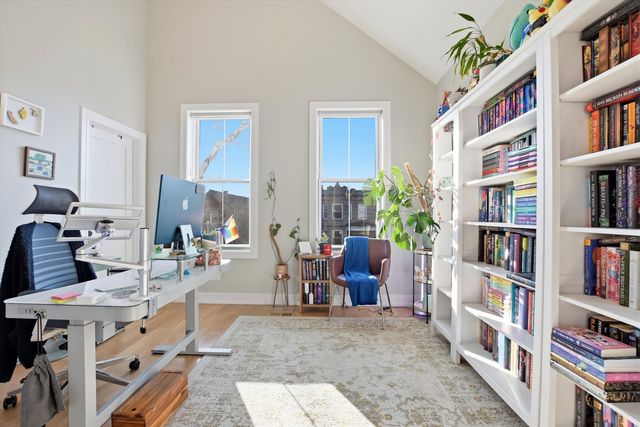 1635 N Central Park Avenue, Chicago, IL 60647