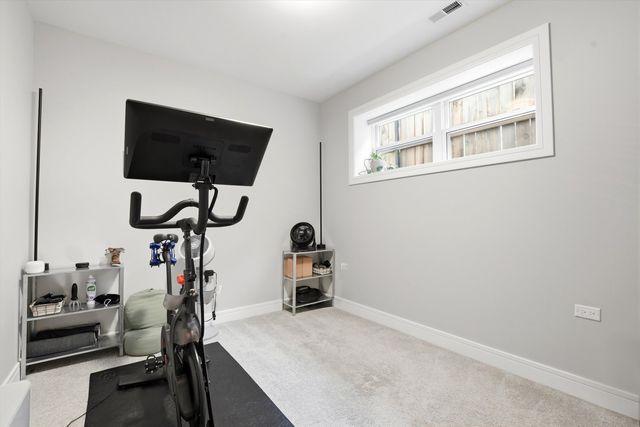 1635 N Central Park Avenue, Chicago, IL 60647