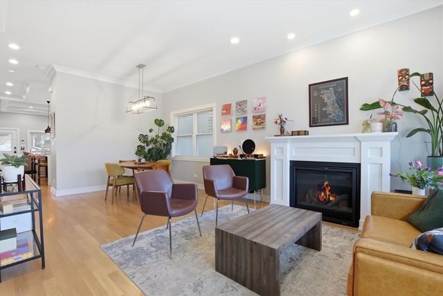 1635 N Central Park Avenue, Chicago, IL 60647