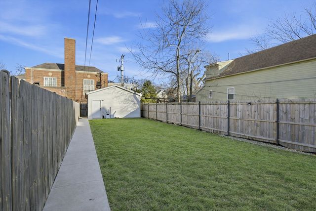 1635 N Central Park Avenue, Chicago, IL 60647