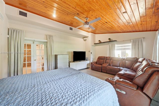 14986 SW 113th St, Miami, FL 33196