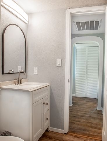 519 Taylor Street, Arlington, TX 76011