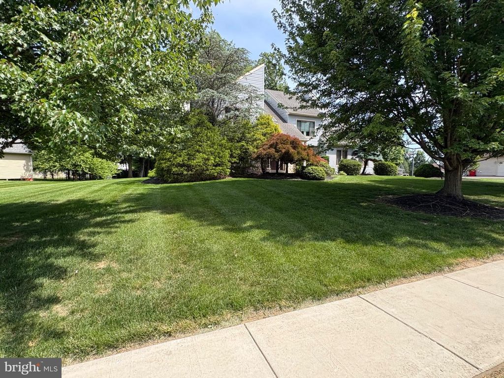 206 STEEPLECHASE DR, NORTH WALES, PA 19454 — photo 4