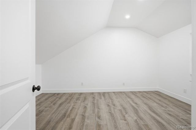 21912 E 10 Mile Road, Saint Clair Shores, MI 48080