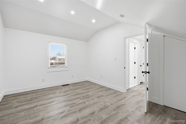 21912 E 10 Mile Road, Saint Clair Shores, MI 48080