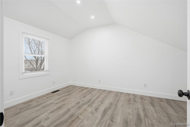 21912 E 10 Mile Road, Saint Clair Shores, MI 48080