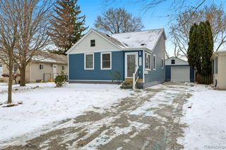 21912 E 10 Mile Road, Saint Clair Shores, MI 48080