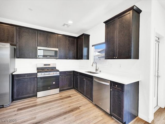 416 Desert Cadence Street, Henderson, NV 89011