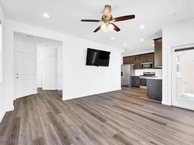 416 Desert Cadence Street, Henderson, NV 89011