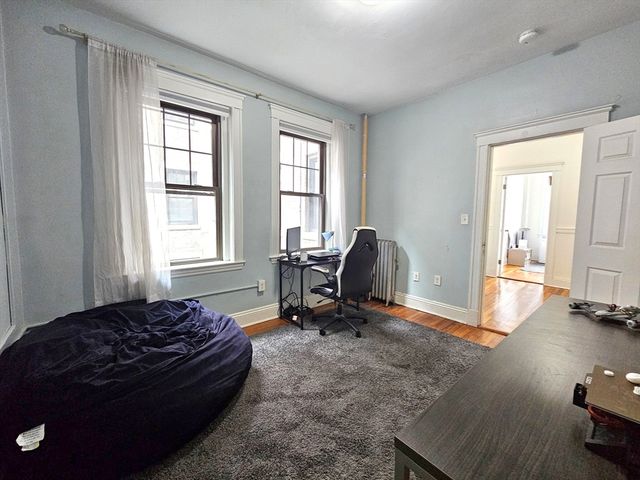 1564 Commonwealth Ave 5, Boston, MA 02135