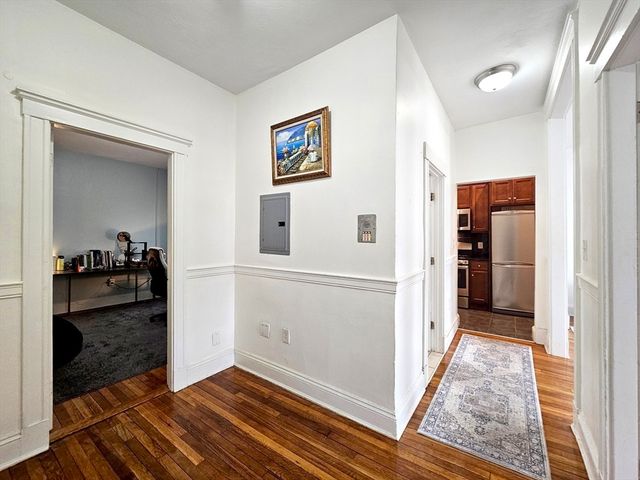 1564 Commonwealth Ave 5, Boston, MA 02135