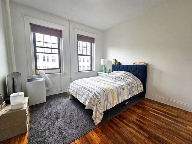 1564 Commonwealth Ave 5, Boston, MA 02135