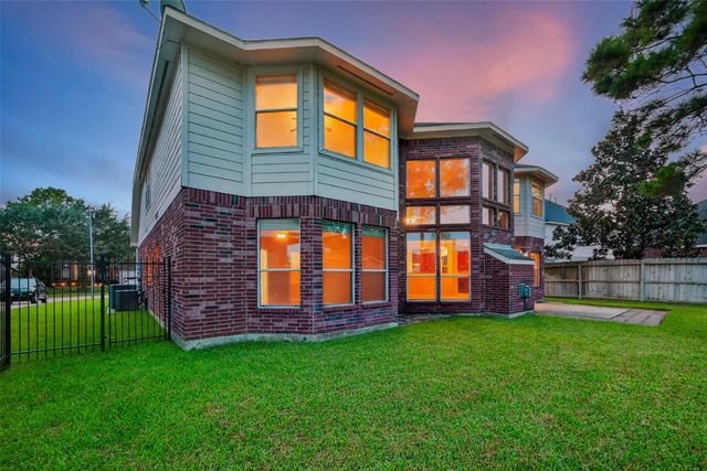 1222 Watermoon Trail Court, Richmond, TX 77469