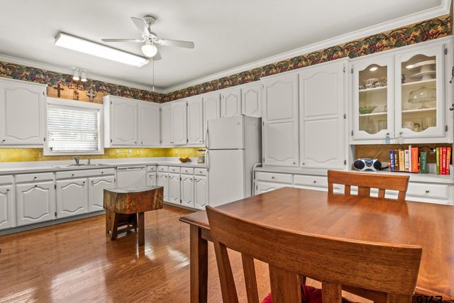 509 Kent Dr, Pittsburg, TX 75686