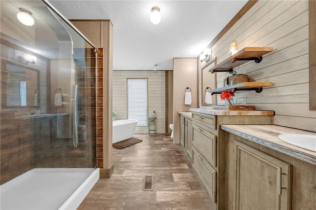 9618 Oak Farms S Drive, Irvington, AL 36544