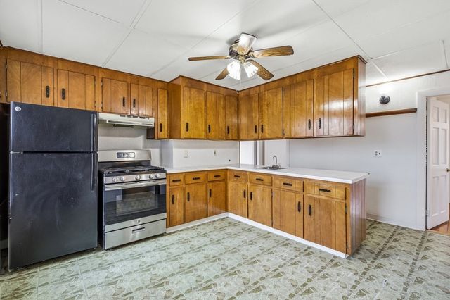 32 Fall River Ave 1, Seekonk, MA 02771