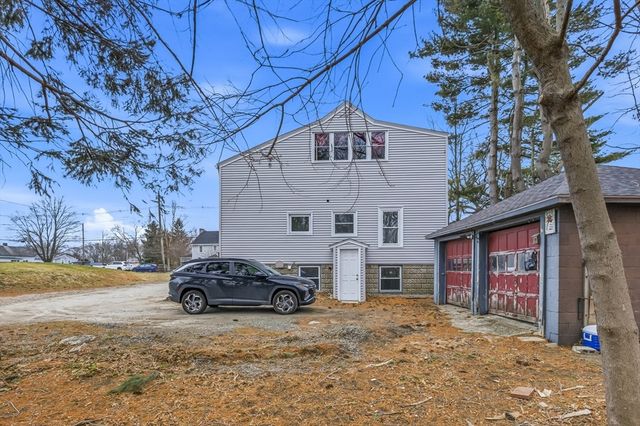 32 Fall River Ave 1, Seekonk, MA 02771