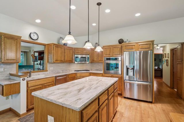 16625 Tanglewood DRIVE, Brookfield, WI 53005