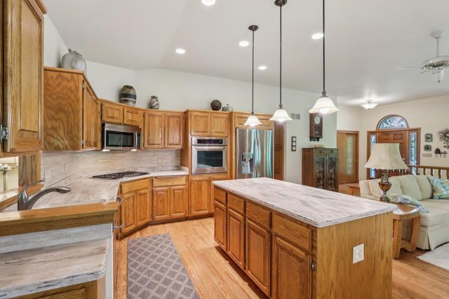 16625 Tanglewood DRIVE, Brookfield, WI 53005