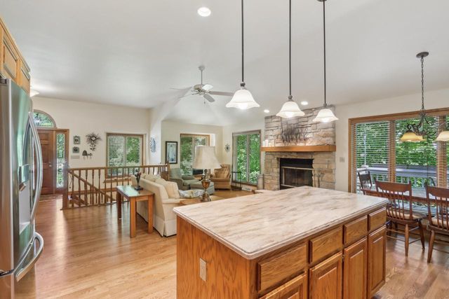 16625 Tanglewood DRIVE, Brookfield, WI 53005