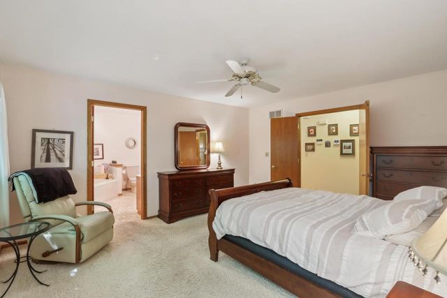 16625 Tanglewood DRIVE, Brookfield, WI 53005