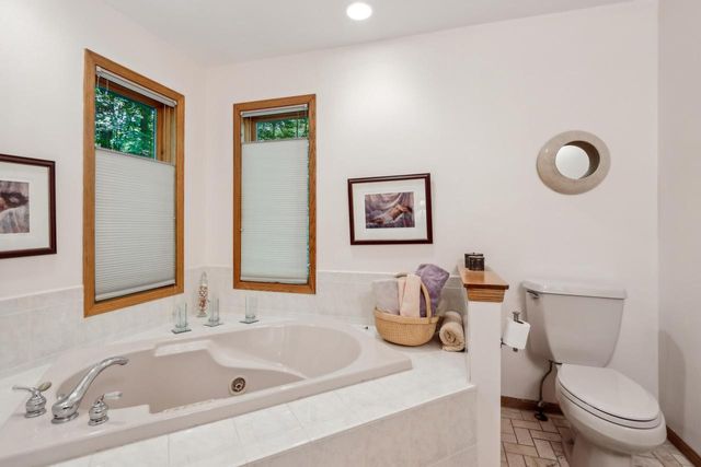 16625 Tanglewood DRIVE, Brookfield, WI 53005