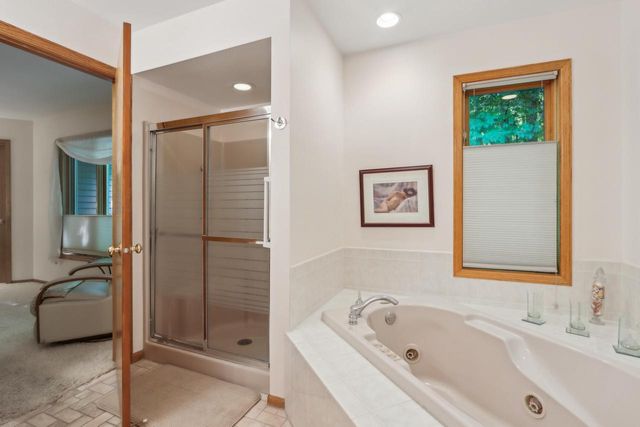16625 Tanglewood DRIVE, Brookfield, WI 53005
