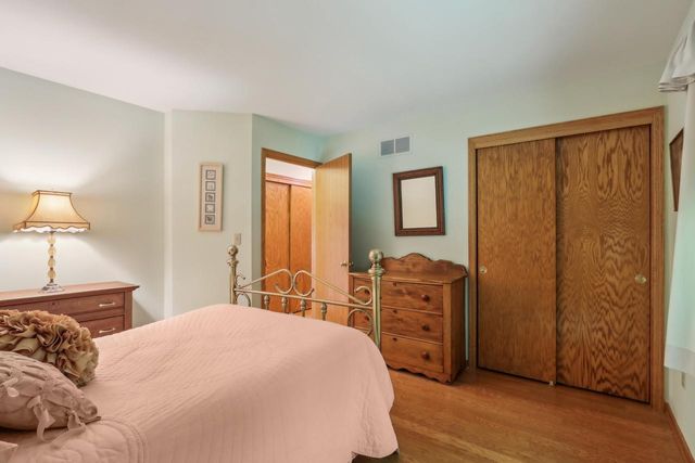 16625 Tanglewood DRIVE, Brookfield, WI 53005