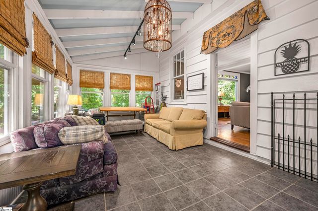 415 E Lakeshore Drive, Landrum, SC 29356
