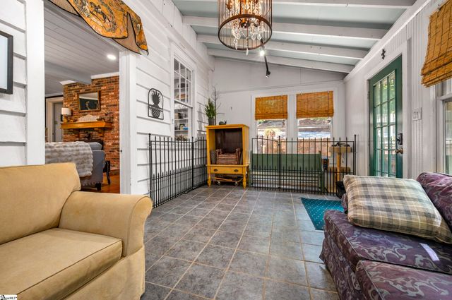415 E Lakeshore Drive, Landrum, SC 29356