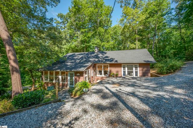 415 E Lakeshore Drive, Landrum, SC 29356