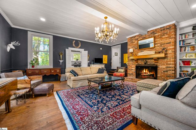 415 E Lakeshore Drive, Landrum, SC 29356