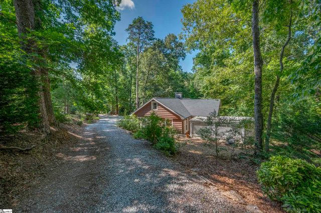 415 E Lakeshore Drive, Landrum, SC 29356