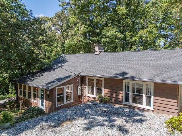 415 E Lakeshore Drive, Landrum, SC 29356
