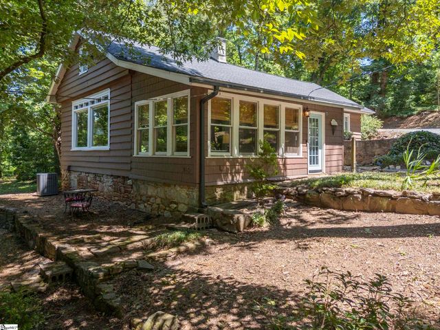 415 E Lakeshore Drive, Landrum, SC 29356