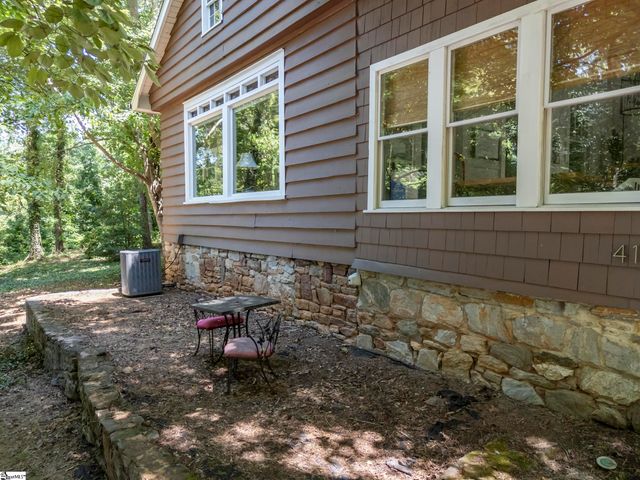 415 E Lakeshore Drive, Landrum, SC 29356