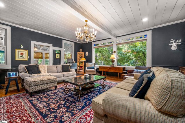 415 E Lakeshore Drive, Landrum, SC 29356