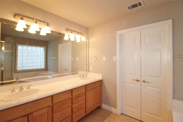 333 Blake Lane, Midlothian, TX 76065