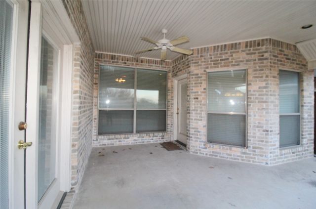 333 Blake Lane, Midlothian, TX 76065