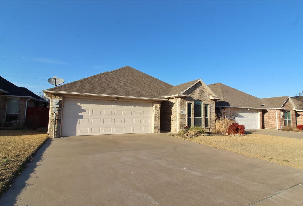 333 Blake Lane, Midlothian, TX 76065