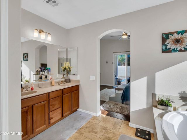 2264 E Desert Broom Place, Chandler, AZ 85286