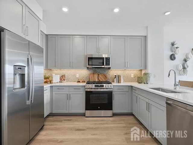 2000 Schindler Drive, South Amboy, NJ 08879