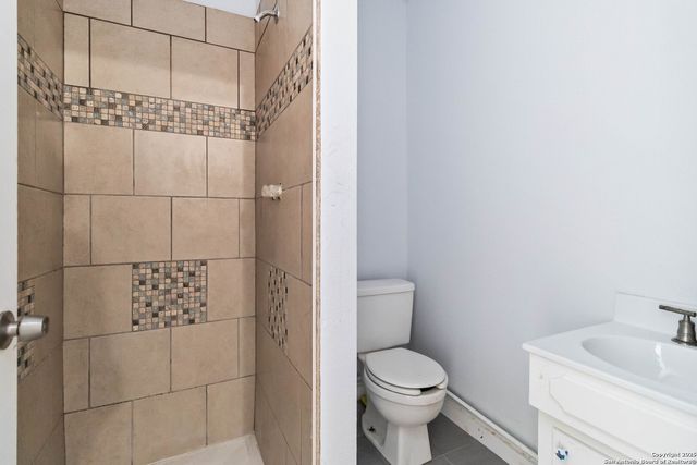 201 Monticello, San Antonio, TX 78223